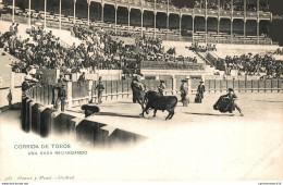 NÂ°9261 Z -cpa Corrida De Toros -una Vara Recargando- - Corrida