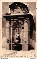 NÂ°9085 Z -cpa Lons Le Saunier -la Fontaine De La Rue Perrin- - Lons Le Saunier