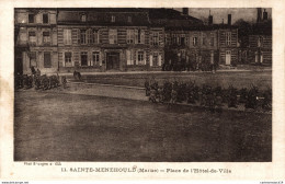 NÂ°9766 Z -cpa Sainte Menehould -place De L'hÃ'tel De Ville- - Sainte-Menehould