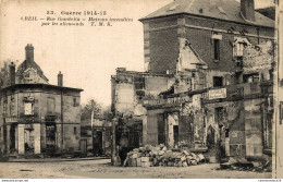 NÂ°9716 Z -cpa Creil -rue Gambetta- Maisons IncendiÃ©es- - Creil