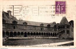 NÂ°10121 Z -cpa ChÃ¢teaubriant -la Colonnade Et Le Pavillon D'escalier Du Chateau Renaissance- - Châteaubriant