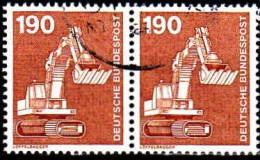 RFA Poste Obl Yv: 972 Mi:1136 Löffelbagger Paire (cachet Rond) - Used Stamps
