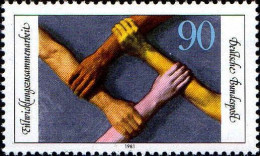 RFA Poste N** Yv: 935 Mi:1103 Entwicklungszusammenarbeit - Unused Stamps