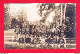 Milit-804A87  Carte Photo, Un Groupe De Militaires, Col N° 5 - Other & Unclassified