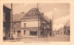 GRANDVILLIERS - Entrée De La Rue D'Aumale - Grandvilliers