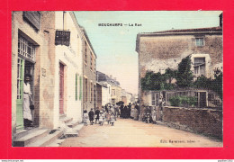 F-85-Mouchamps-03A103  La Rue, Tabac, Belle Animation, Cpa Colorisée BE - Other & Unclassified