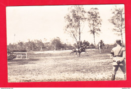 Milit-556A57  Carte Photo, Militaires Faisant Un Parcours D'obstacles à Cheval, BE - Autres & Non Classés