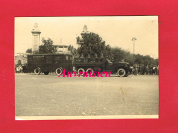 Photo Format 8.5 Cm X 12 Cm...WW2 Guerre 39-45 PARIS Le 18 Juin 1945 Défilé Porte Maillot Véhicule Militaire - War, Military