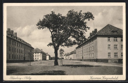 AK Oldenburg I. Oldbg., Parie In Der Kaserne Kreyenbrück, Kasernenhof  - Oldenburg