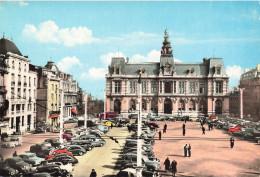Poitiers * La Place Leclerc * Hôtel De Ville * Banque Société Générale , Banco Bank - Poitiers