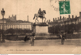 NÂ°11778 Z -cpa Lyon -place Bellecour -tatue De Louis XIV- - Autres & Non Classés