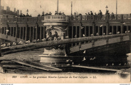 NÂ°13658 Z -cpa Lyon -les Gracieuses Mouettes Lyonnaises Du Pont Lafayette- - Other & Unclassified