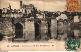 NÂ°13395 Z -cpa Limoges -la CathÃ©drale Et Le Pont Saint Etienne- - Limoges