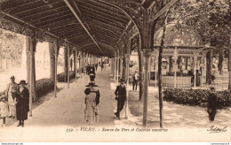 NÂ°14376 Z -cpa Vichy -source Du Parc Et Galeries Couvertes- - Vichy