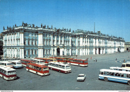 NÂ°14263 Z -cpsm St Petersbourg -nombeux Bus Et Autocars- - Buses & Coaches