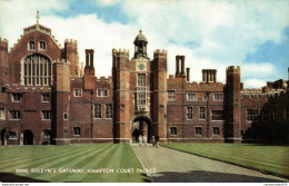 NÂ°14039 Z -cpa Anne Boleyn's Gateway, Hampton Court Palace- - Middlesex