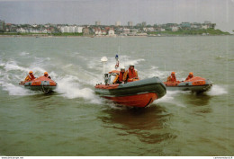NÂ°13971 Z -cpsm Lifeboat- RNLI Southend On Sea- - Other & Unclassified