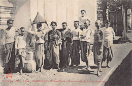 Cambodge - PHNOM PENH - Domesticité Du Palais (Femmes) - Ed. P. Dieulefils 1644 - Cambodia
