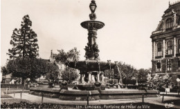 134-Limoges- Fontaine De L'Hôtel De Ville - Editeur ; CAP Paris - Limoges