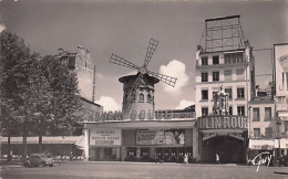 75 - PARIS - Montmartre - Le Moulin Rouge - 4cv Renault - Arrondissement: 18