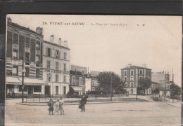94 - VITRY SUR SEINE - La Place Du Chemin De Fer - Vitry Sur Seine