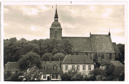 AK Burg/Fehmarn, Kirche Mit Charlotte-Niese-Geburtshaus Um 1930 - Fehmarn