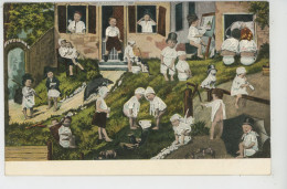 ENFANTS - BEBES - Jolie Carte Fantaisie Bébés Avec Pots De Chambre Dans L'herbe - Bébés
