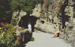 Postcard - The Zig-Zag Path, Folkestone - Card No. PT4162 - Posted 26-08-1968 - VG - Unclassified