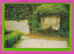 311974 / Bulgaria Gabrovo Ethno Village "Etar" - Une Fontaine Du XIX , Ein Brunnen Aus 19.Jh. PC 1983 Septemvri - Bulgarie