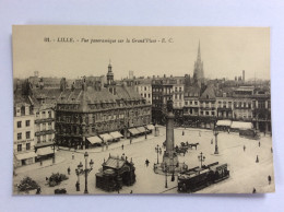 LILLE (59) : Vue Panoramique Sur La Grand'Place - E.C. - Tramway - Tramways