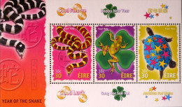 IRLANDE 2001 LUNAR YEAR OF THE SNAKE / SERPENT - BF 38 MNH NEUF** - 3 STAMPS  - COT. 8 € - Blocs-feuillets