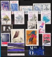 France 1986 - 17 Timbres N° 2420-2421-2422-2428-2429-2430-2431-2432-2437-2443-2444-2445-2446-2447-2448-2450-2451- - Gebraucht