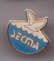 Pin's Emblème SECMA  Oiseau Réf 354 - Other & Unclassified