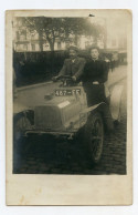 Carte Photo.voiture Ancienne Avec Couple. - Voitures De Tourisme