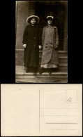Foto  Menschen / Soziales Leben - Frauen In Winterkleidung 1928 Foto - People