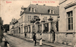 Beaune Collège Monge Et Rue Du Collège School Côte-D'Or 21200 Cpa Voyagée En 1911 En B.Etat - Beaune
