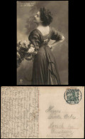 Ansichtskarte  Menschen / Soziales Leben - Frauen Liebe Rosiger Kuss 1909 - Personnages