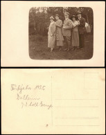 Ansichtskarte  Männer Und Frauen Im Wald Gruppenbild Mode 1925 Privatfoto - Personnages