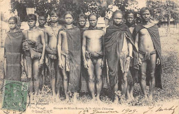 Laos       Groupe De Khas-Kaseng De La Région D'Attopeu (tribu Sauvage)     (voir Scan) - Laos