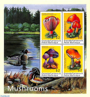 Grenada Grenadines 2000 Mushrooms 4v M/s, Cantharellus Cinnabarinus, Mint NH, Nature - Mushrooms - Champignons