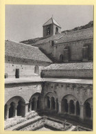84. GORDES – Abbaye De Sénanque – Eglise Et Cloître (voir Scan Recto/verso) - Gordes