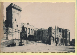 84. AVIGNON – Palais Des Papes / Façade Occidentale Et La Tour De Campane / CPSM (voir Scan Recto/verso) - Avignon (Palais & Pont)