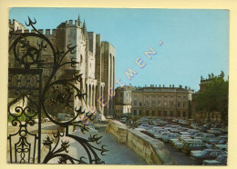 84. AVIGNON – Palais Des Papes (animée) (voir Scan Recto/verso) - Avignon (Palais & Pont)