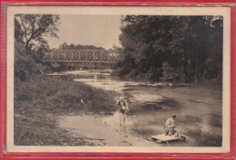 Carte Postale 10. Arcis-sur-Aube  Le Pont De Chemin De Fer  Très Beau Plan - Arcis Sur Aube