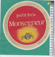 C1498 FROMAGE  PETIT BRIE CONDE SUR VIRE MANCHE - Cheese