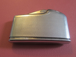 Briquet  Ancien  à Gaz /Usagé Mais En Très Bon état / Métal Blanc Chromé /MYON  204 /Made In France /Vers 1960    CIG103 - Other & Unclassified
