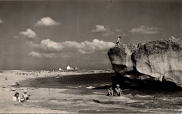 Delcampe - K1306 - LESCONIL - D29 - Rocher Du Men Guen Et La Plage Du Sémaphore - Lesconil