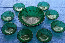 Plat Saladier Avec Coupelle Vintage Arcopal ? Ou Verre ? - Schalen Und Tabletts