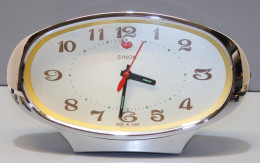-JOLI ANCIEN REVEIL SINOK VINTAGE SEVENTIES MADE IN JAPAN Chromé Déco 70's   E - Alarm Clocks