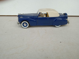MODELLINO AUTO RIO LINCOLN CONTINENTAL 1941 SCALA 1:43 BLU E BIANCO - Rio